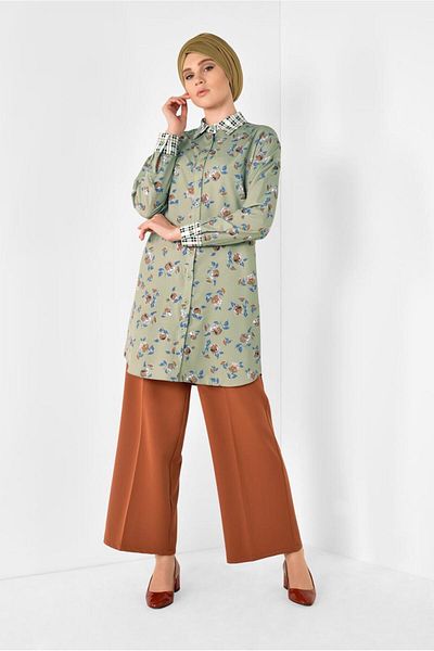 Alvina Plaid Print Neckline and Cuffed Tunic 4909