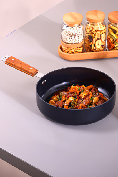 NEOFLAM Bien Black Induction 24 cm Wok Pan with Acacia Wood Handle