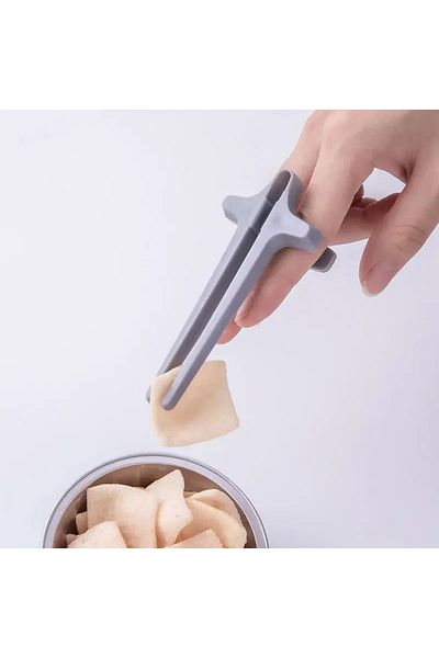 Choice B Finger Chopsticks for Gamer Gaming Snack Clips Plastic Chopstick Snack Food Finger Tongs Lazy Art.