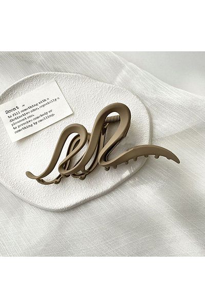 Choice Light Curry Solid Color Acrylic Wave Hair Claws for Women Simple Korean Fashion Hair Clip High Quali