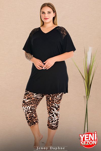 Jenny Daphne Plus Size Leopard Print V-Neck Lace Shoulder Short Sleeve Capri Pajamas Set 10730
