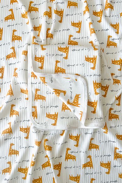 COOLMINIES Double Layer Giraffe Pattern Cotton Report Piping Newborn Baby Blanket Baby Swaddle 80*90cm