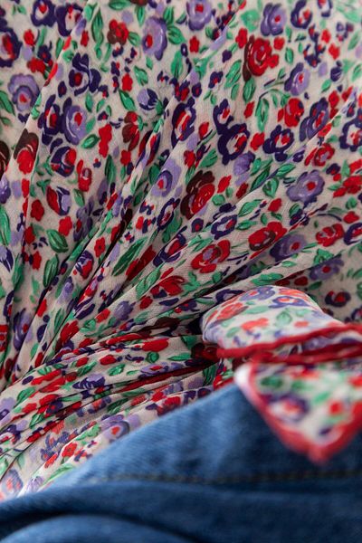 Silk Home Soft Cotton Carnation Patterned Scarf