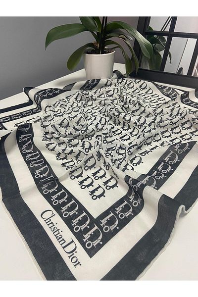 AMİNENESİL Aminenesil D - Φουλάρι με κομμένο σχέδιο