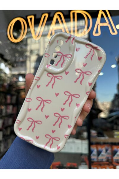 OVADA SAMSUNG GALAXY A50 Uyumlu Kamera Korumalı Dalgalı Kenarlı Kalp ve Kurdele Baskılı Silikon Kılıf