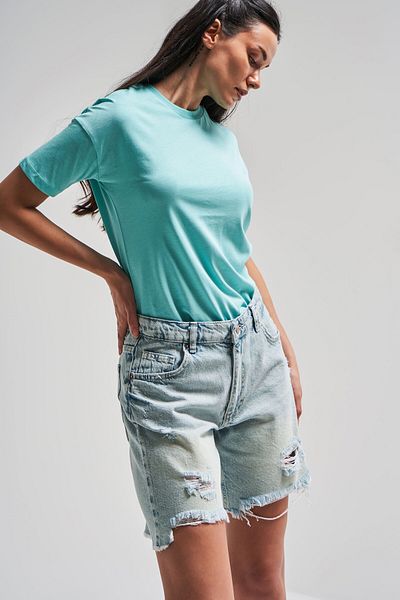 its basic Women's G.Kot Color 12S5-80 Midi Length Ripped Detailed 100% Cotton Denim Shorts