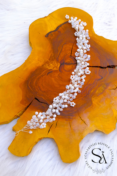 SimgeAksesuar Tamamen El Yapımı Kristal Taşlı Şık Ve Zarif Gelin Tacı Ve Saç ...