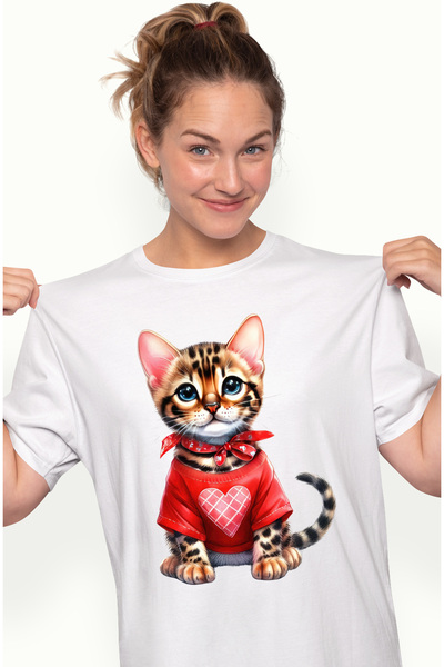 StoryGift Romania Tricou Femei Cu O Pisicuta Care Poarta O Bluza Cu Inimioara...