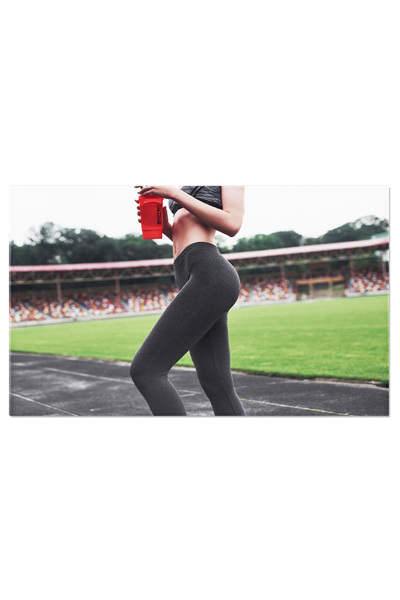 StoryGift Romania Tablou Canvas - Tanara Femeie Pregatita Pentru Actiune: Tin...