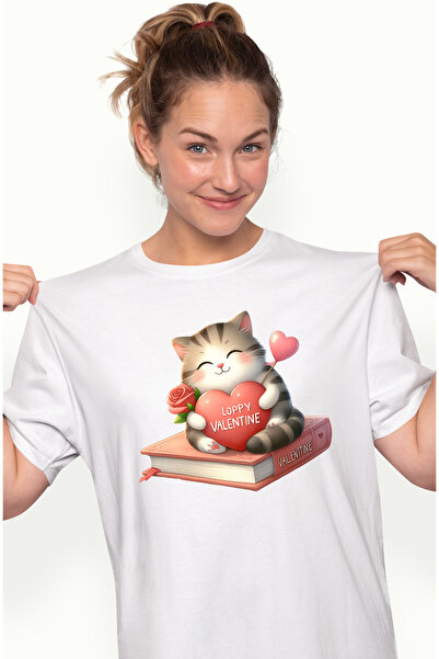 StoryGift Romania Tricou Femei cu o pisicuta fericita care tine o inima in br...