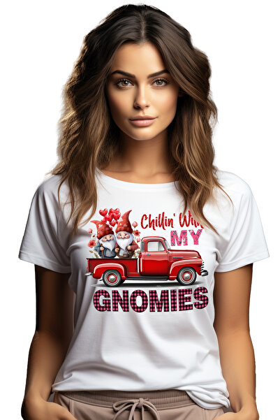 StoryGift Romania Tricou Femei cu 2 pitici si o masina cu mesajul "Chillin' w...