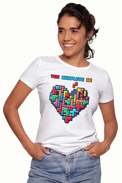 StoryGift Romania Tricou Femei cu o inima formata din piese ale jocului Tetris cu mesajul "You com WHT_L