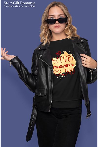 StoryGift Romania Tricou Femei cu mesajul "My first Valentine's Day", inima, sageata, galben, prim BLK_M