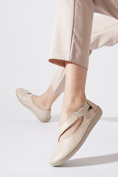 Himushe حذاء نسائي من Restera بنافذة مطاطية جانبية من الجلد الطبيعي باللون البيج