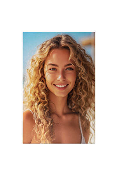 StoryGift Romania Tablou Canvas: Domnisoara Blonda Care Zambeste - Bucurie La...