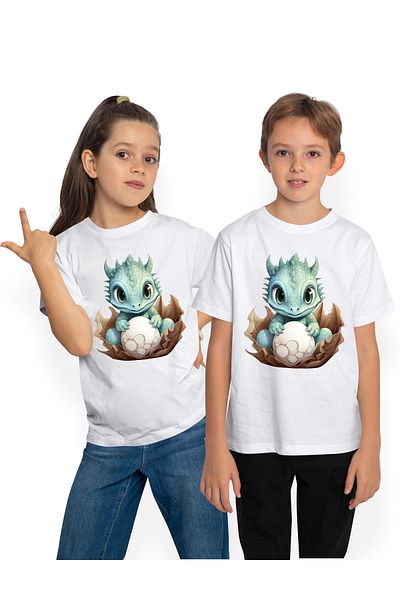 StoryGift Romania Tricou Copii Cu Un Pui De Dragon Care Tine Un Ou, Ilustratie, Copilarie, Curiozitate, Crea