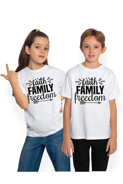 StoryGift Romania Tricou Copii Cu Mesajul In Engleza "faith, Family, Freedom" - Credinta, Familie, Libertate