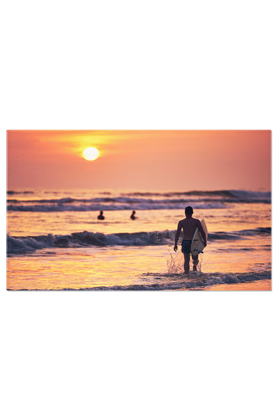 StoryGift Romania Tablou Canvas: Barbati Tineri Practicand Surf La Apus