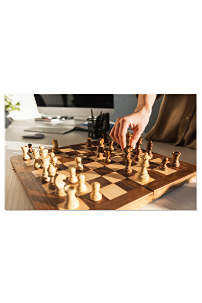 StoryGift Romania Tablou Canvas Inteligenta Si Joc Femeie Facand O Miscare In...