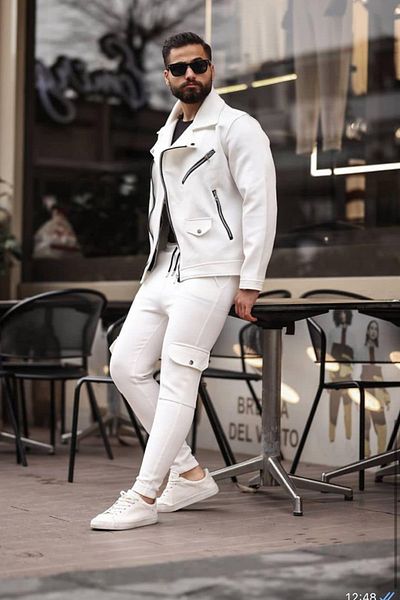 RealBella Men's trousers, model with pockets