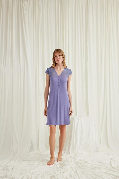 MONAMİSE Lace Front Buttoned Nightgown with Sleeves Shoulder and Neckline
