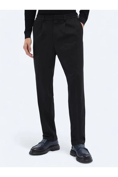 Kip Black Knitted Carrot Fit Casual Trousers