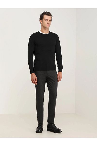 Kip Pulover negru din tricot cu model cu gât