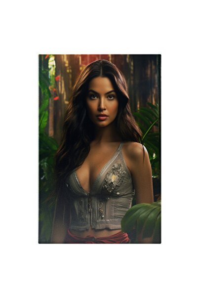 StoryGift Romania Tablou Canvas: Femeie Explorator În Junglă Cu Top Argintiu- Fotografie Artistică Și Portret Pi