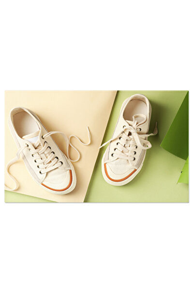 StoryGift Romania Tablou Canvas - Moda Si Natura: Tenisi Bej, Sireturi: Minimalism, Confort, Fundal Rosu