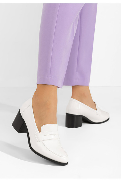 B T Shoes Bílé mokasíny na podpatku Sereya