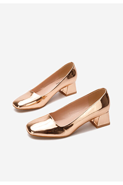 B T Shoes Arola V2 champagne low heel shoes