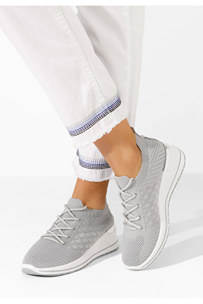 B T Shoes Šedé dámské tenisky na klínku Uvesa