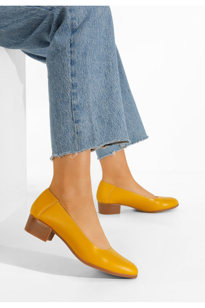 B T Shoes Žlutá kožené lodičky Montremy