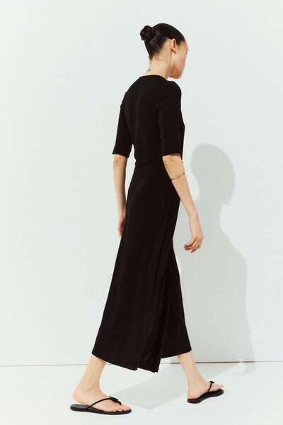 H&M فستان الرضاعة للأمهات