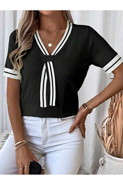 AQE FASHION Γυναικεία Μαύρη Μπλούζα σε στυλ College Style Stripe Stripe V λαι...