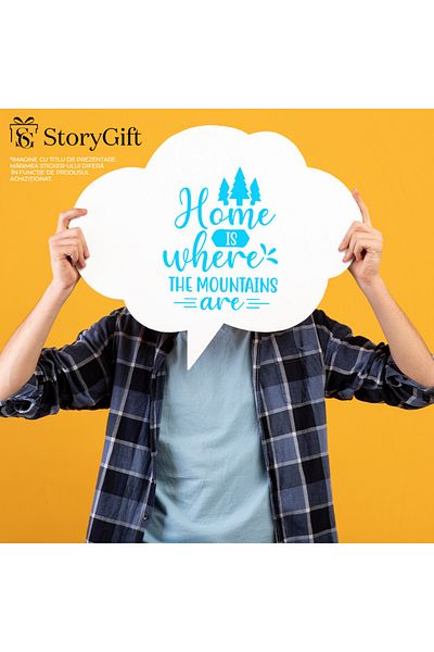 StoryGift Romania Sticker Eticheta 40CM Exterior cu brazi si textul "Acasa este acolo unde sunt muntii" , Vinyl