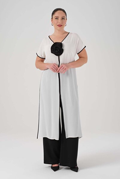 Gemko Tunic Trousers Suit with Slit Collar and Flower Detail - White