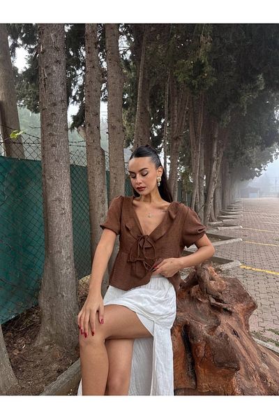Pulli Collection Καλοκαιρινή μπλούζα Ecru με λεπτομέρεια βολάν
