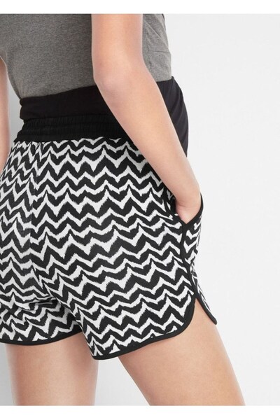 Kübra Tekstil Hamile Şort Siyah Beyaz Zigzag Desenli Pamuklu Rahat Kesim Şort Büyük Bedenli
