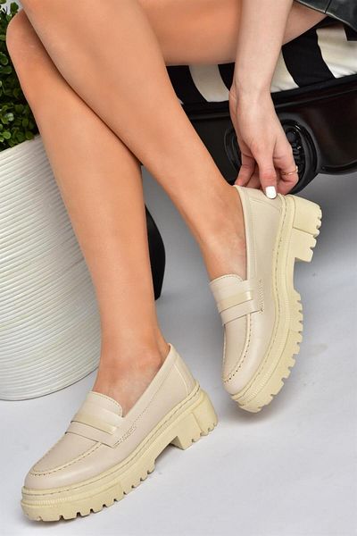 Fox Shoes P6520345009 Bézs vastag talpú alkalmi női cipő