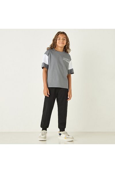 Juniors Typographic Print Crew Neck T-Shirt With Short Sleeves