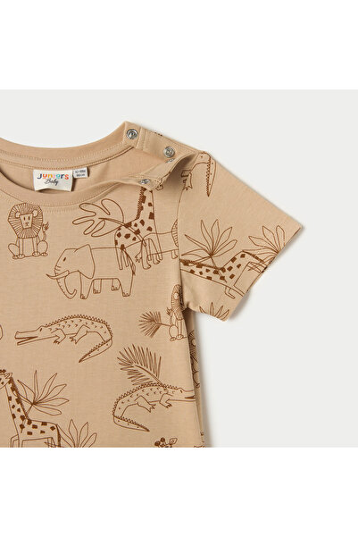 Juniors All-Over Animal Print Short Sleeves T-Shirt With Crew Neck