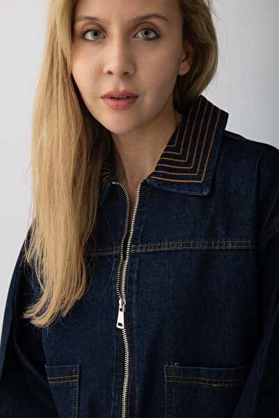 Suede Style 5427 - Kényelmes, stílusos, hétköznapi női szoknya, kabát és farmer szett zsebekkel, cipzáras gallérral és hímzéssel