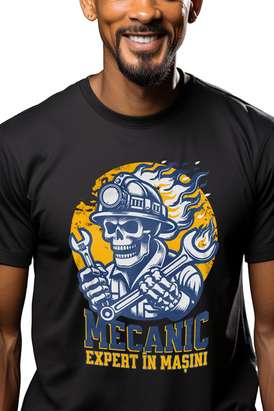 StoryGift Romania Tricou Barbati Mecanic Schelete Cu Casca In Flacari Expert In Masini Cu Imprimeu Pe Fata, Stg