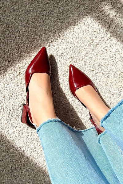 emela kids shoes Blush Beyaz Mat Deri Sivri Burunlu Kısa Blok Topuklu Kadın Ayakkabı