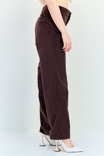 Levi's Women Solid Velvet Straight Leg Pants, Chocolate Plum