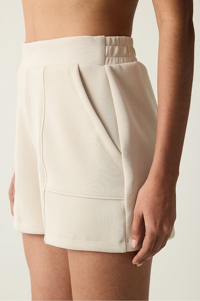 Penti Hellbeige Shorts mit Taschendetail
