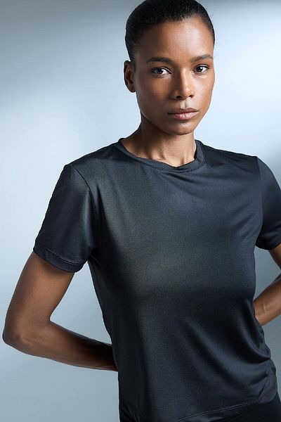 DeFacto Fit Standard Fit Crew Neck Sportsman Basic Plain Short Sleeve Black T-Shirt D2296Ax25Sp