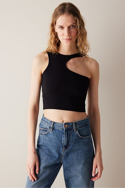 Penti Asymmetric Collar Black Short Top
