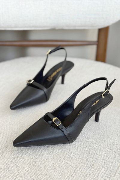 GOFFSHOES Women's Deplay Buckle Low Heel Shoes - Black-Leather